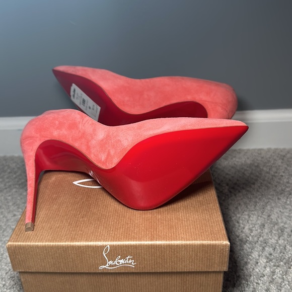 Christian Louboutin Suede Pigalle Coral Pink size 38 - Picture 5 of 6